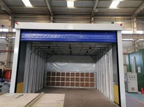 Retractable Telescopic Industrial Spray Booth: Mobile Painting Room for Heavy Machinery